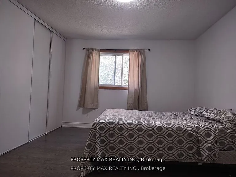 30 Glenabbey Dr #3 — Photo 11