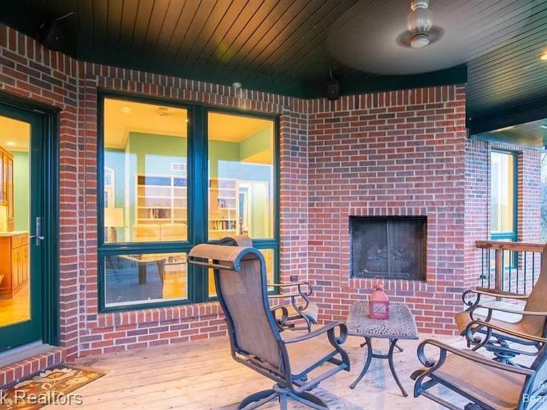 3520 Blue Heron Ct — Photo 2