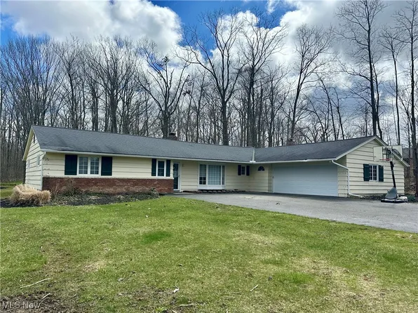 12059 Parker Dr, Chesterland, OH 44026