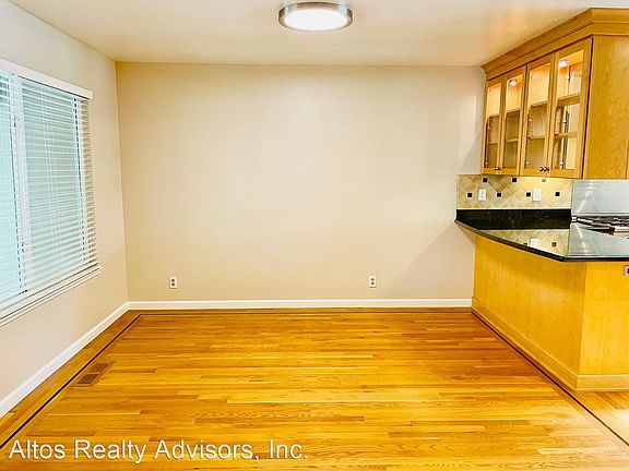 3rd image of 754 Sweetbay Dr