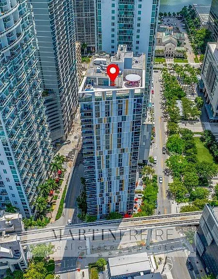 31 SE 6th St #907 — Photo 24