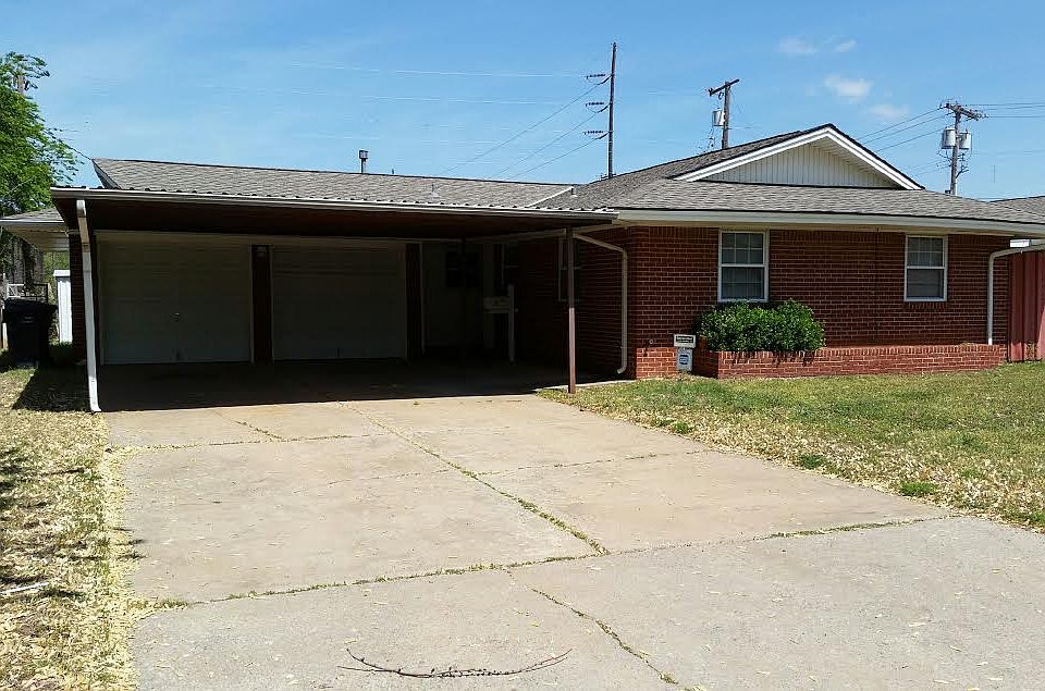 1st image of 505 SW 60th Ter