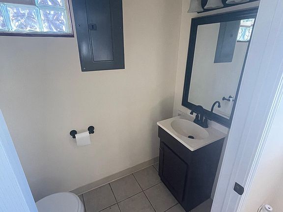 5th image of 4421 Evenson Dr