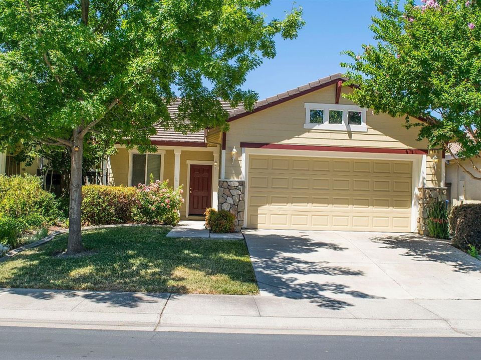 2nd image of 291 Pelican Bay Cir