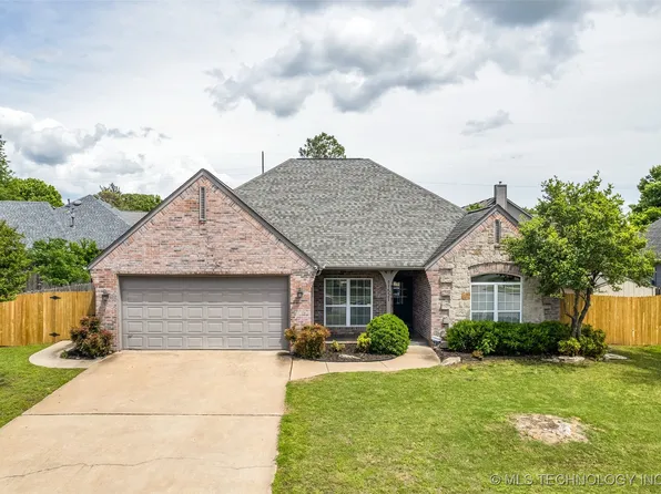 11521 S Locust Ave, Jenks, OK 74037