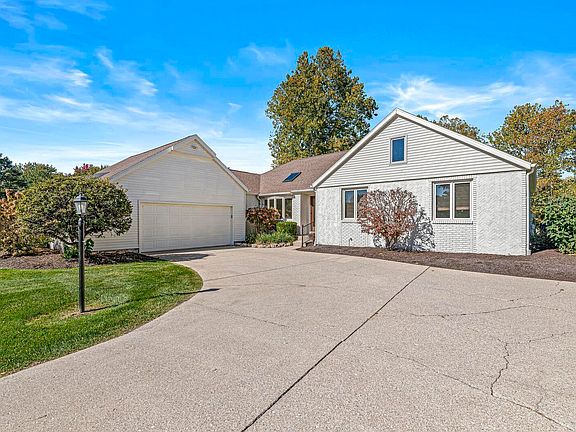 2nd image of 22557 Winchester Dr