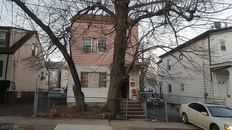 2nd image of 133-135 Kearney St