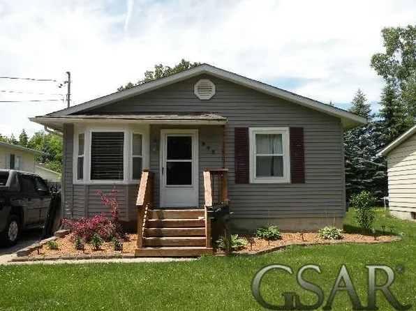 942 S Saginaw St, Owosso, MI 48867