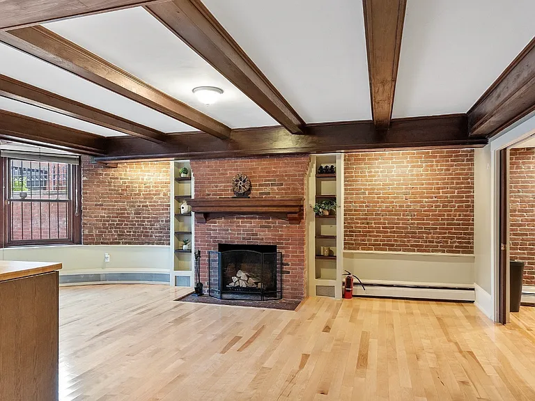 346 Beacon St #1 — Photo 6