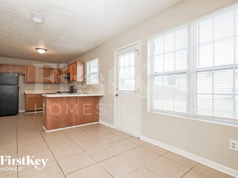 4030 Mission Way — Photo 6