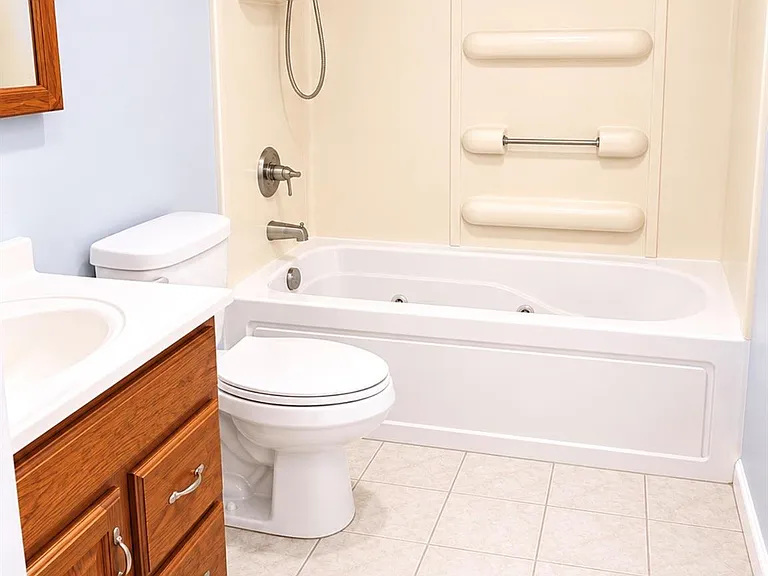10415 Norton Dr — Photo 17