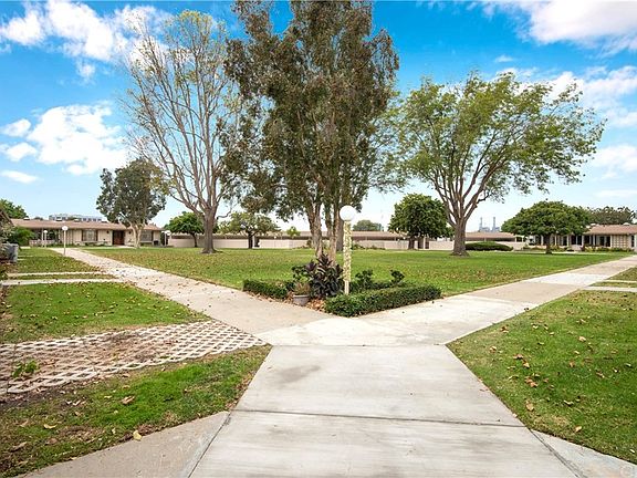 3rd image of 13741 Thunderbird Dr APT 49L