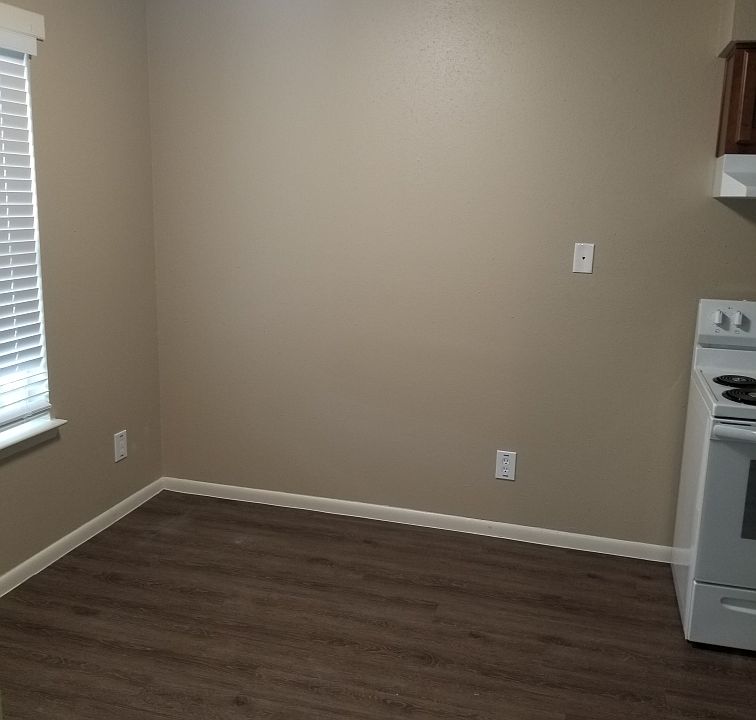 2nd image of 15027 Quail Ridge Rd #1