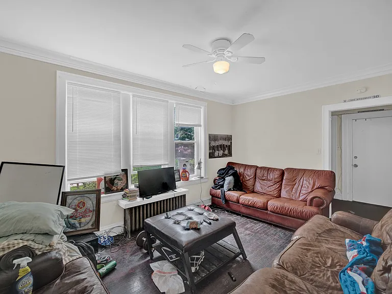 1103 Simpson St — Photo 9