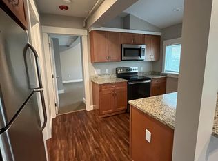 428 Main St APT 2, Wakefield, RI 02879
