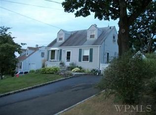 61 Remsen Cir, Yonkers, NY 10710