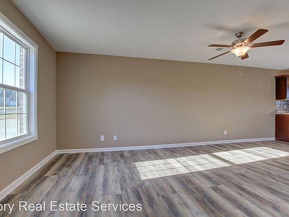 4th image of 965 Big Sky Dr #B