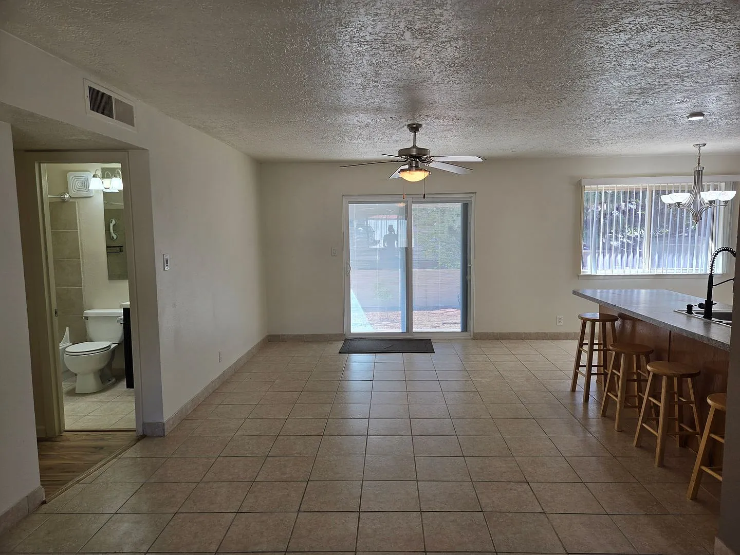 East Of Tramway Close To Kafb & Snl! — Photo 3
