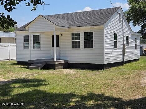 1st image of 213 Oak Street