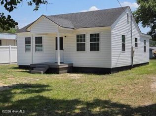 213 Oak St, Snow Hill, NC 28580