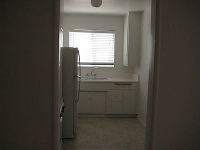 4th image of 938 N Ogden Dr APT 5