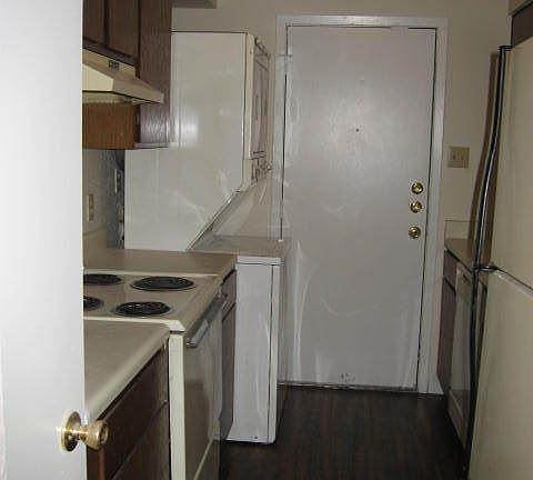 2nd image of 301 Craddock Ave APT C