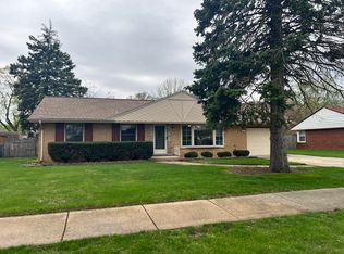 6209 W 90th St, Oak Lawn, IL