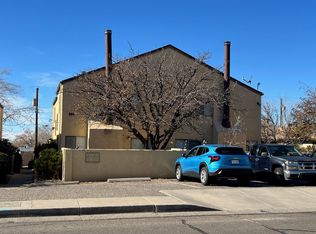 909 Nakomis Dr NE, Albuquerque, NM 87112