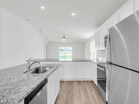 4th image of 3298 MISSION OAK Place