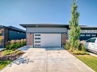 1941 W Mahogany Blvd SE, Calgary, AB T3M 1X6