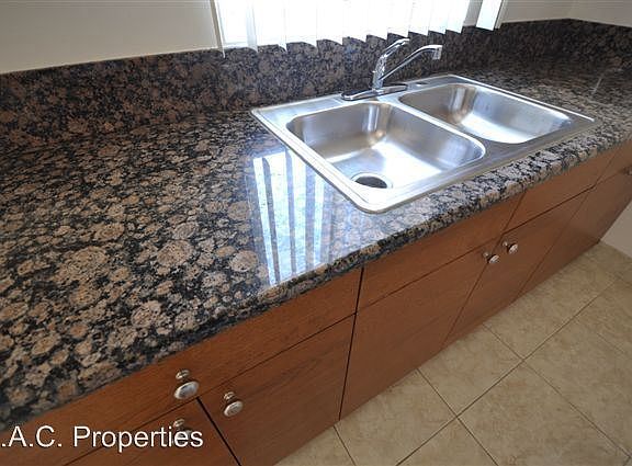 5th image of 14025 Moorpark St APT 23