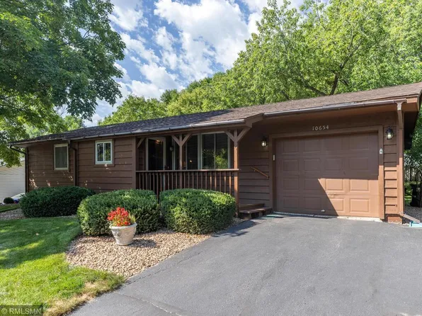 10654 Yosemite Rd, Bloomington, MN 55437