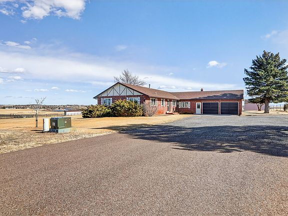 3rd image of 4531 Fox Farm Rd