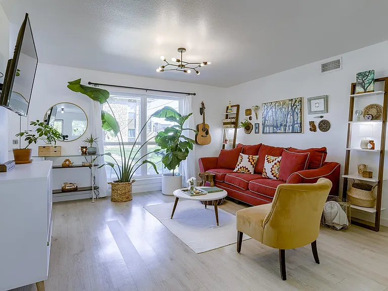 8603 Putnam Dr #102 — Photo 4