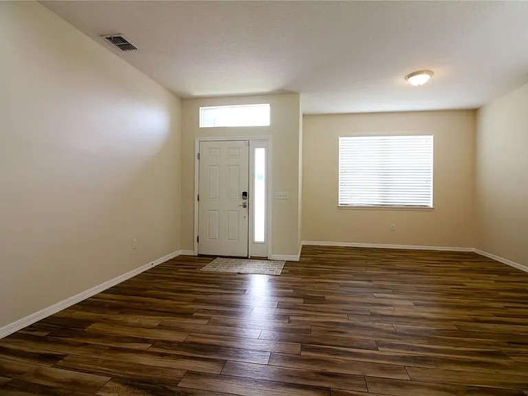 811 Krenson Woods Ln — Photo 3