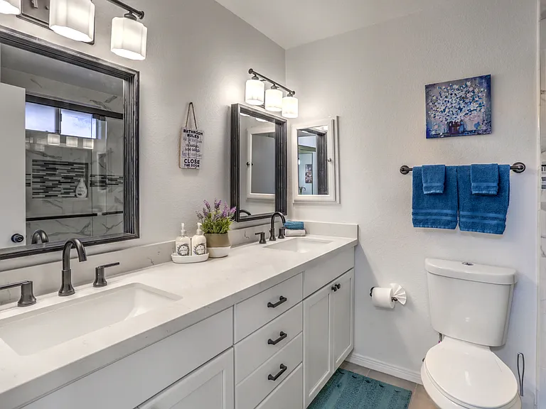 1421 Lucaccini Ln — Photo 20