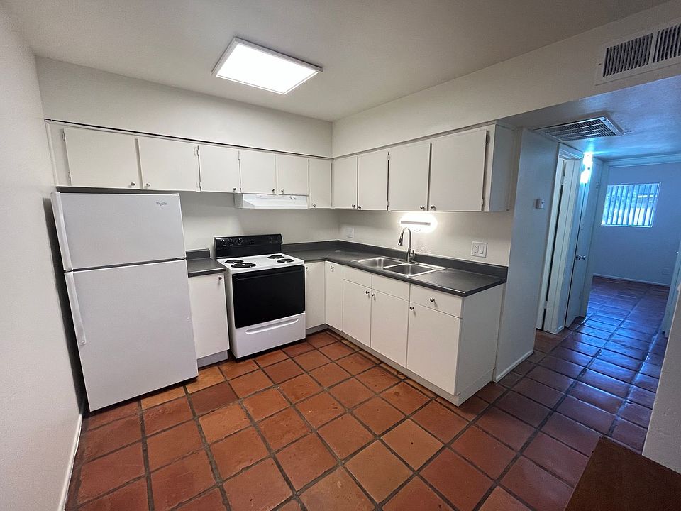 1st image of 112-124 S McKemy Dr #7