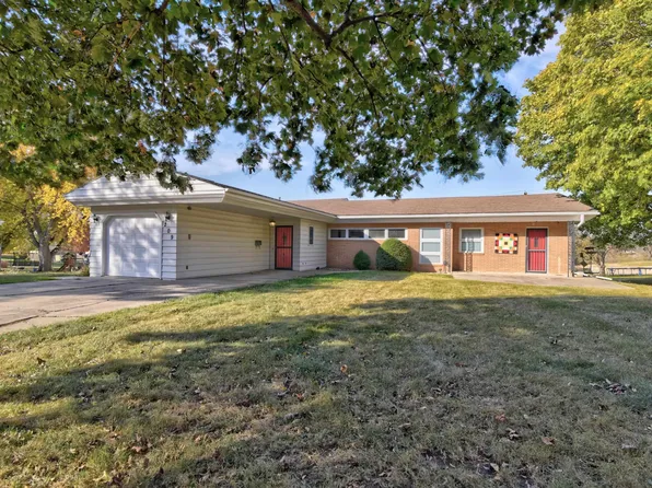 209 3rd St, Armstrong, IA 50514