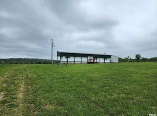 27 Old Tannery Rd, Golconda, IL 62938