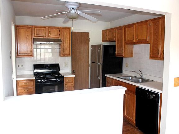 4th image of 126 Stirling Ln Unit X1
