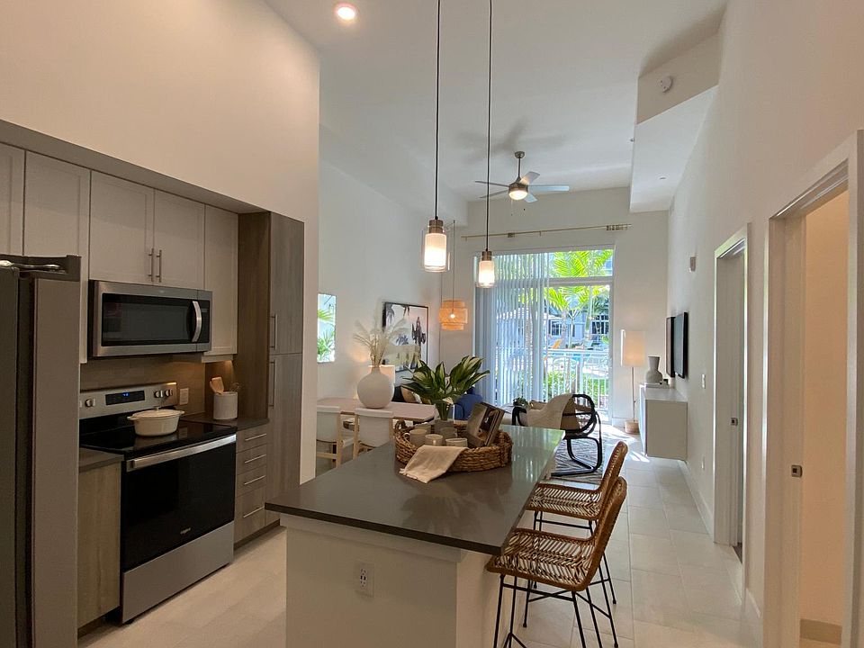 1st image of 10500 NW 78th St #2-202