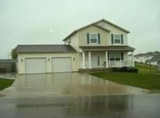 2502 6th St NE, Waseca, MN 56093