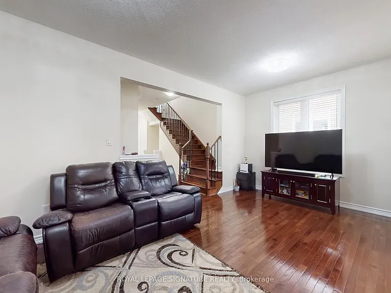 30 Walbrook Rd — Photo 5
