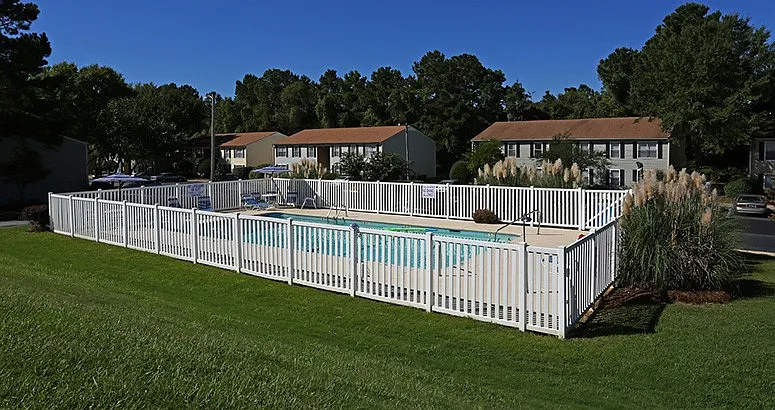 Autumn Ridge Apartments — Photo 2