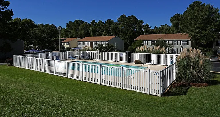 Autumn Ridge Apartments — Photo 2