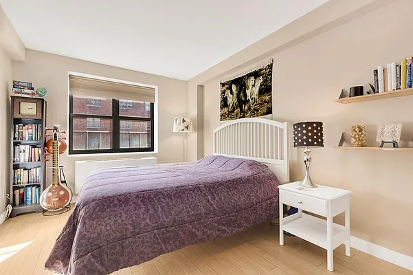 Sold by R New York | media 3