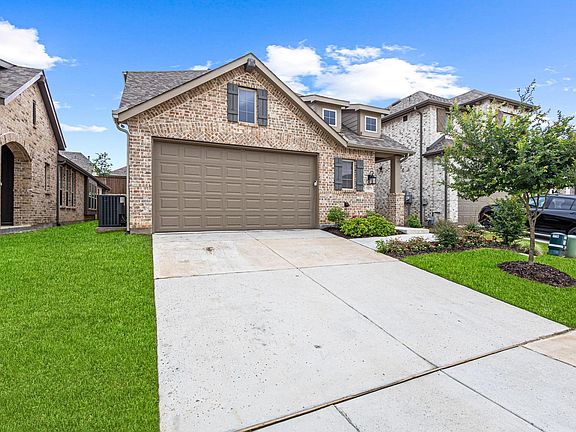 2nd image of 3952 Oak Creek Cir