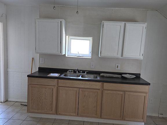 4th image of 3133 W 44th St APT 4