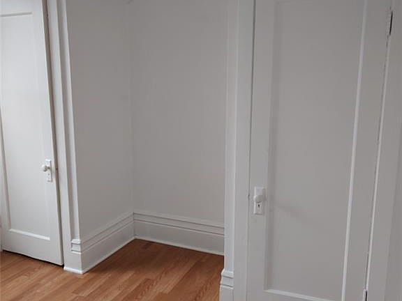 4th image of 913 Covington Ave APT 3