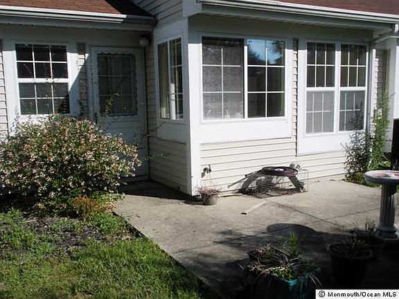 3rd image of 1225 Thornbury Lane #A